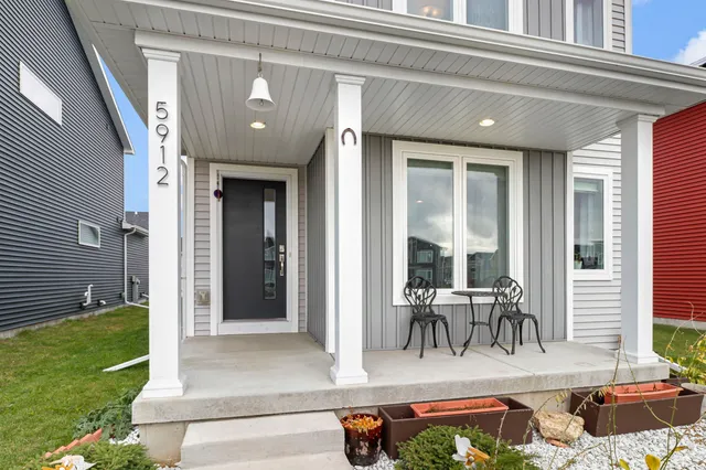 $425,000 | 5912 Minong Lane, Fitchburg, WI 53711