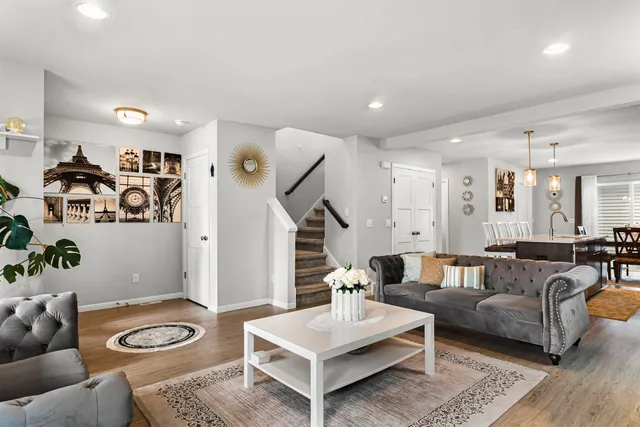 $425,000 | 5912 Minong Lane, Fitchburg, WI 53711