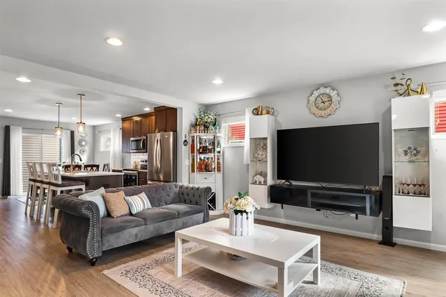 $425,000 | 5912 Minong Lane, Fitchburg, WI 53711