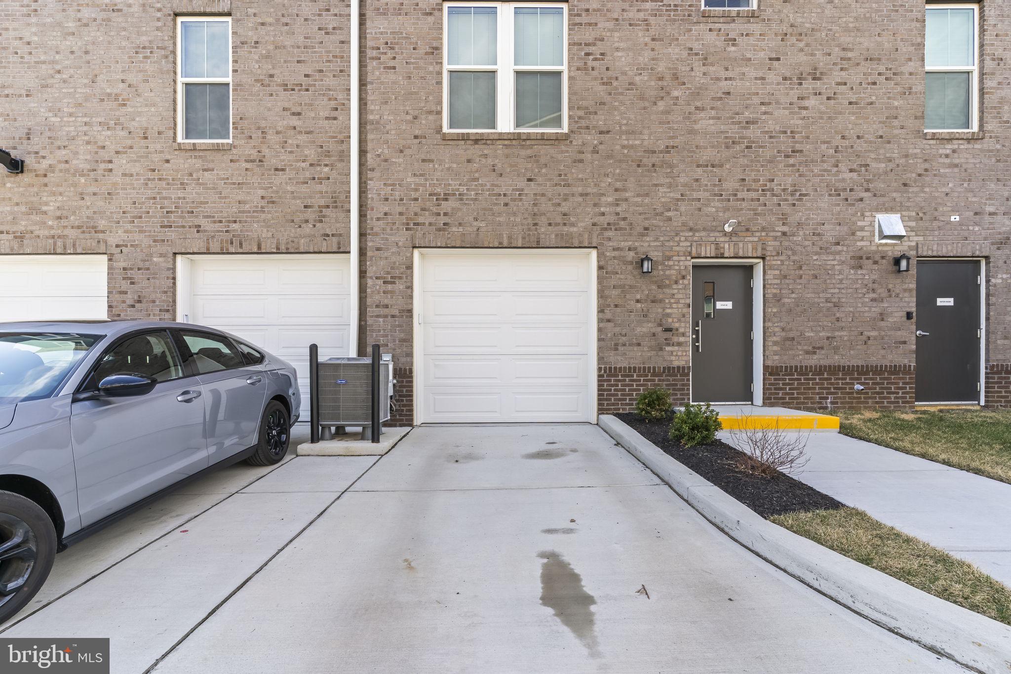 4007 Seaside Alder Road, Unit 8307 Bowie, MD 20720 - Photo 29 of 32 a bathroom with a tub and sink