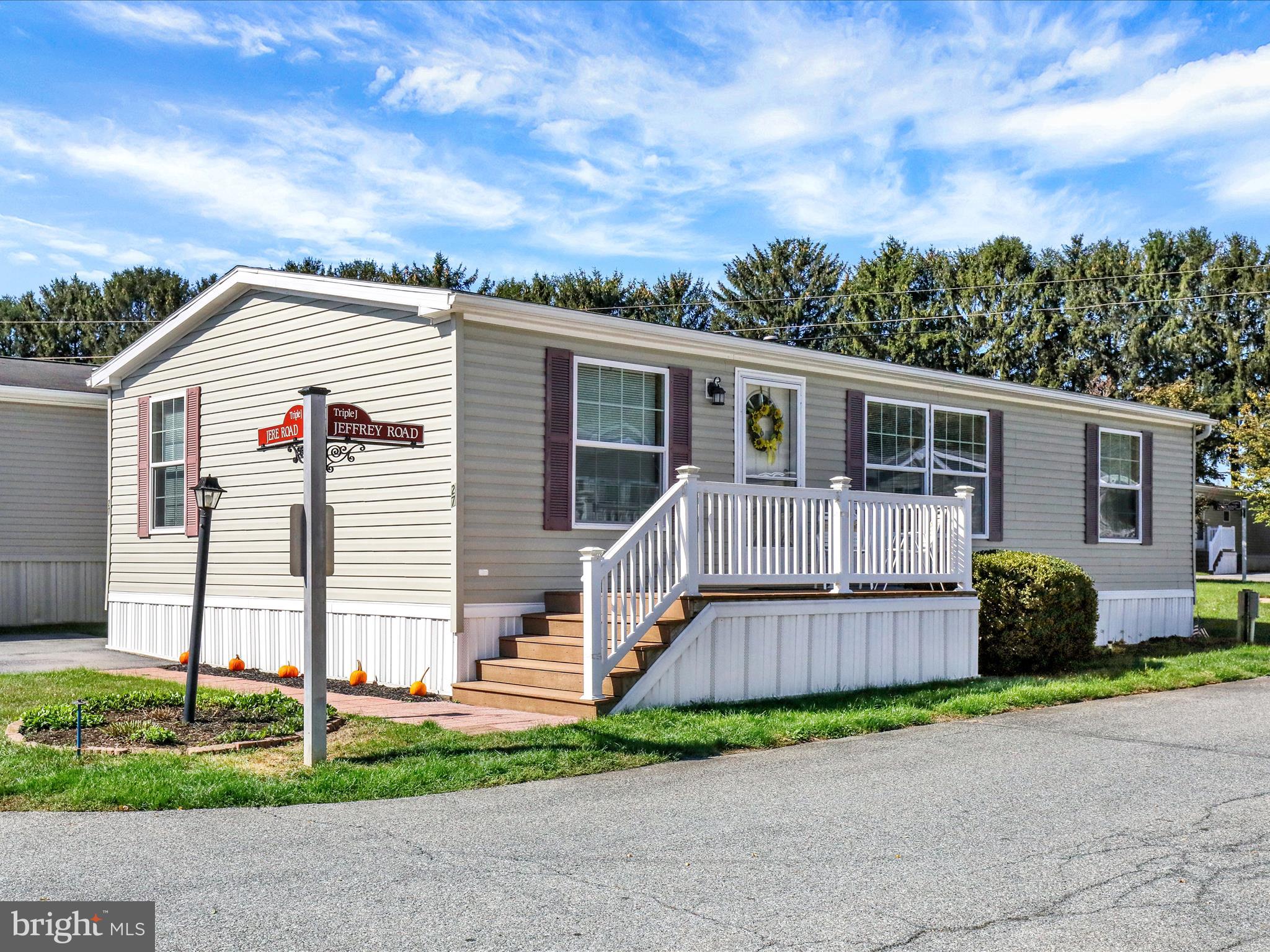 27 Jere Road Gordonville, PA 17529 - Photo 1 of 26 7J8A9830