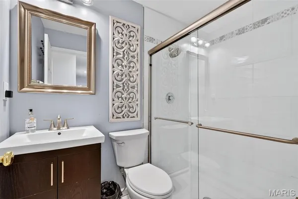 $499,900 | 12509 Larkwood Drive, St. Louis, MO 63146