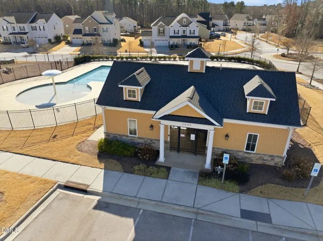 $575,000 | 3318 Longleaf Estates Drive, Raleigh, NC 27616