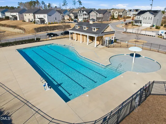 $575,000 | 3318 Longleaf Estates Drive, Raleigh, NC 27616