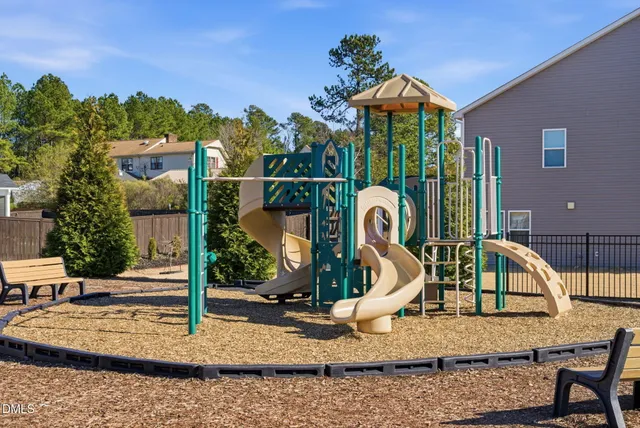 $575,000 | 3318 Longleaf Estates Drive, Raleigh, NC 27616