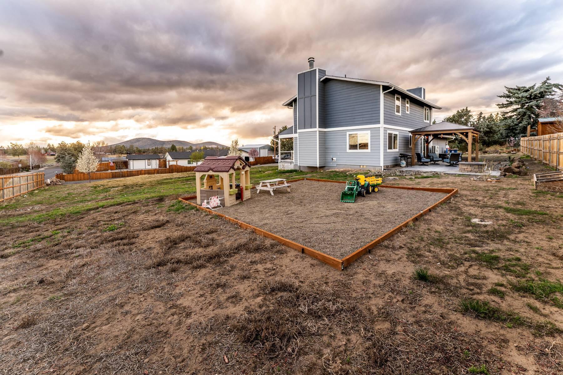 3388 Southwest 46th Street Redmond, OR 97756 - Photo 35 of 42 AlepenglowPhotoCo-9