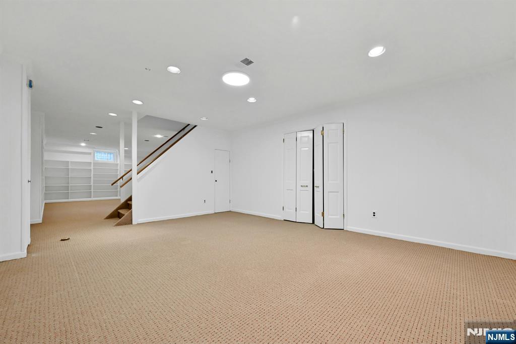 195 Elm Road Englewood, NJ 07631 - Photo 24 of 49