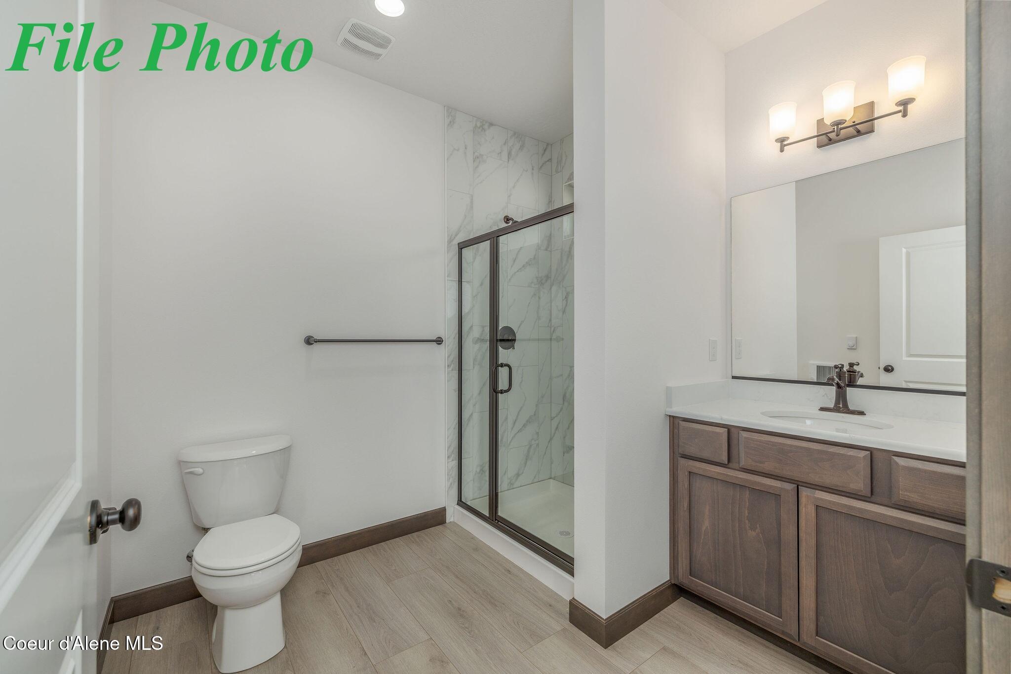 7827 North Mocha Loop Coeur D'Alene, ID 83815 - Photo 10 of 47 Primary Bathroom