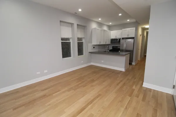 $4,000 | 1411 West Taylor Street, Unit 3F, Chicago, IL 60607