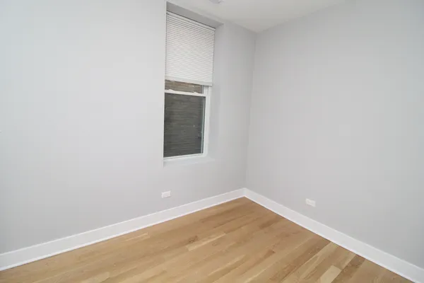 $4,000 | 1411 West Taylor Street, Unit 3F, Chicago, IL 60607