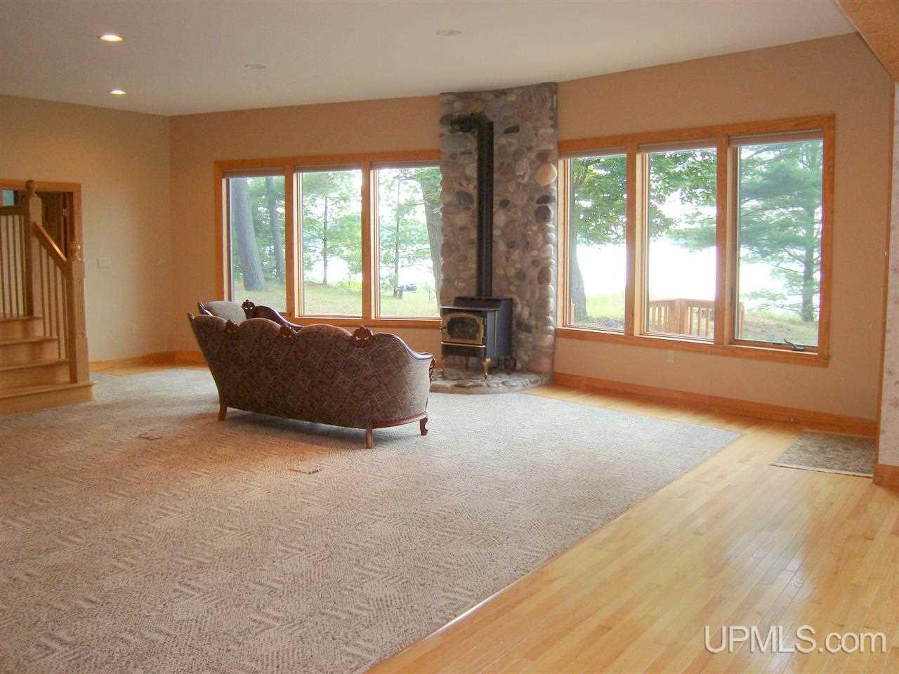 34 Middle Island Point Road Marquette, MI 49855 - Photo 5 of 35 Gallery Image 5