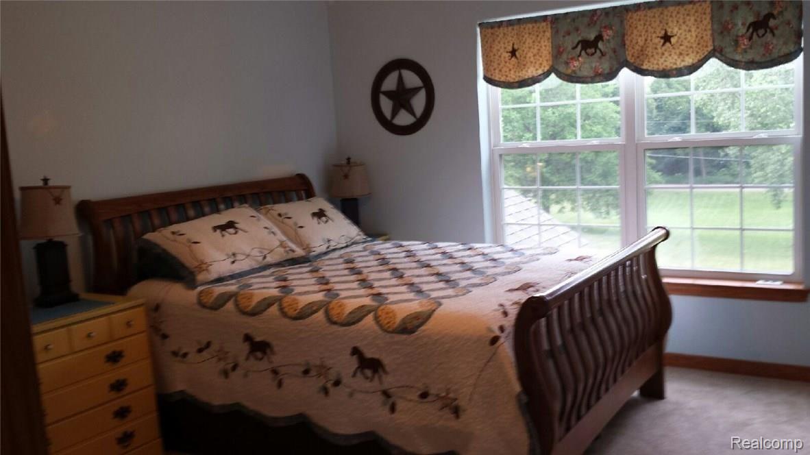 13605 Rattalee Lake Road Davisburg, MI 48350 - Photo 24 of 36 2nd bedroom. This bdr also has a walk-in closet