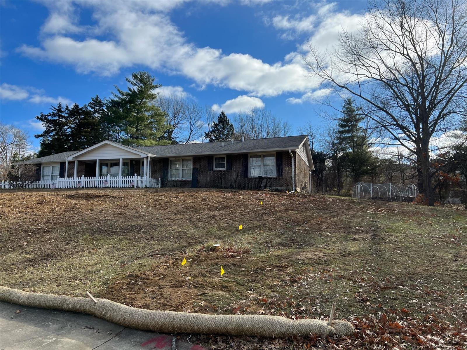 8 Georgetown Road Chesterfield, MO 63017 - Photo 2 of 26