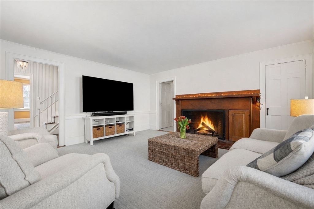 45 School Street Manchester, MA 01944 - Photo 12 of 42