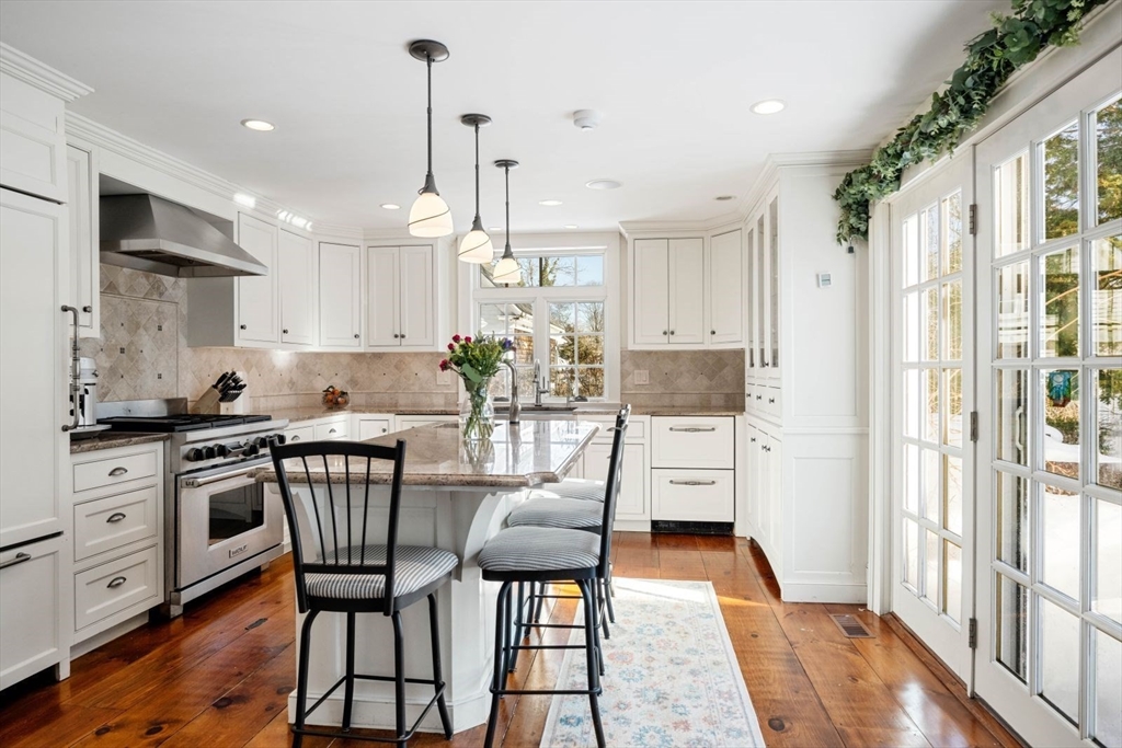 45 School Street Manchester, MA 01944 - Photo 6 of 42