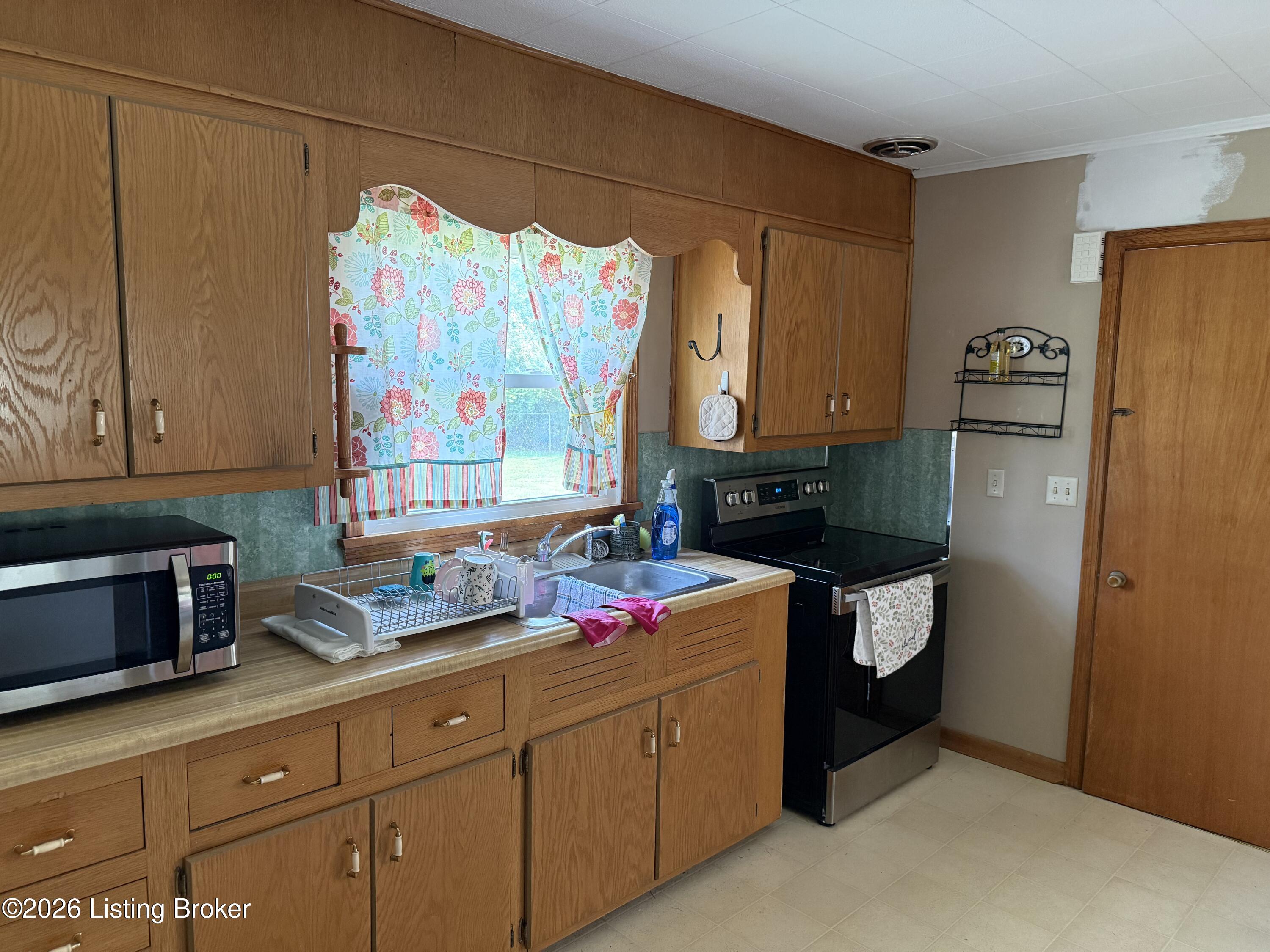 5848 South Wilson Road Elizabethtown, KY 42701 - Photo 2 of 10 IMG_9276