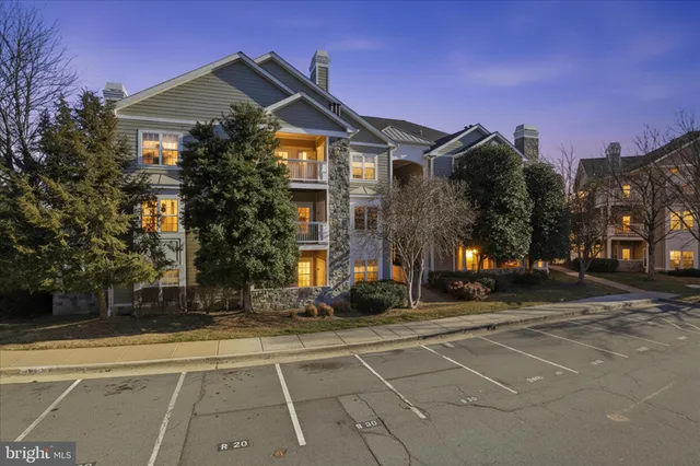$359,900 | 1720 Lake Shore Crest Drive, Unit 34, Reston, VA 20190