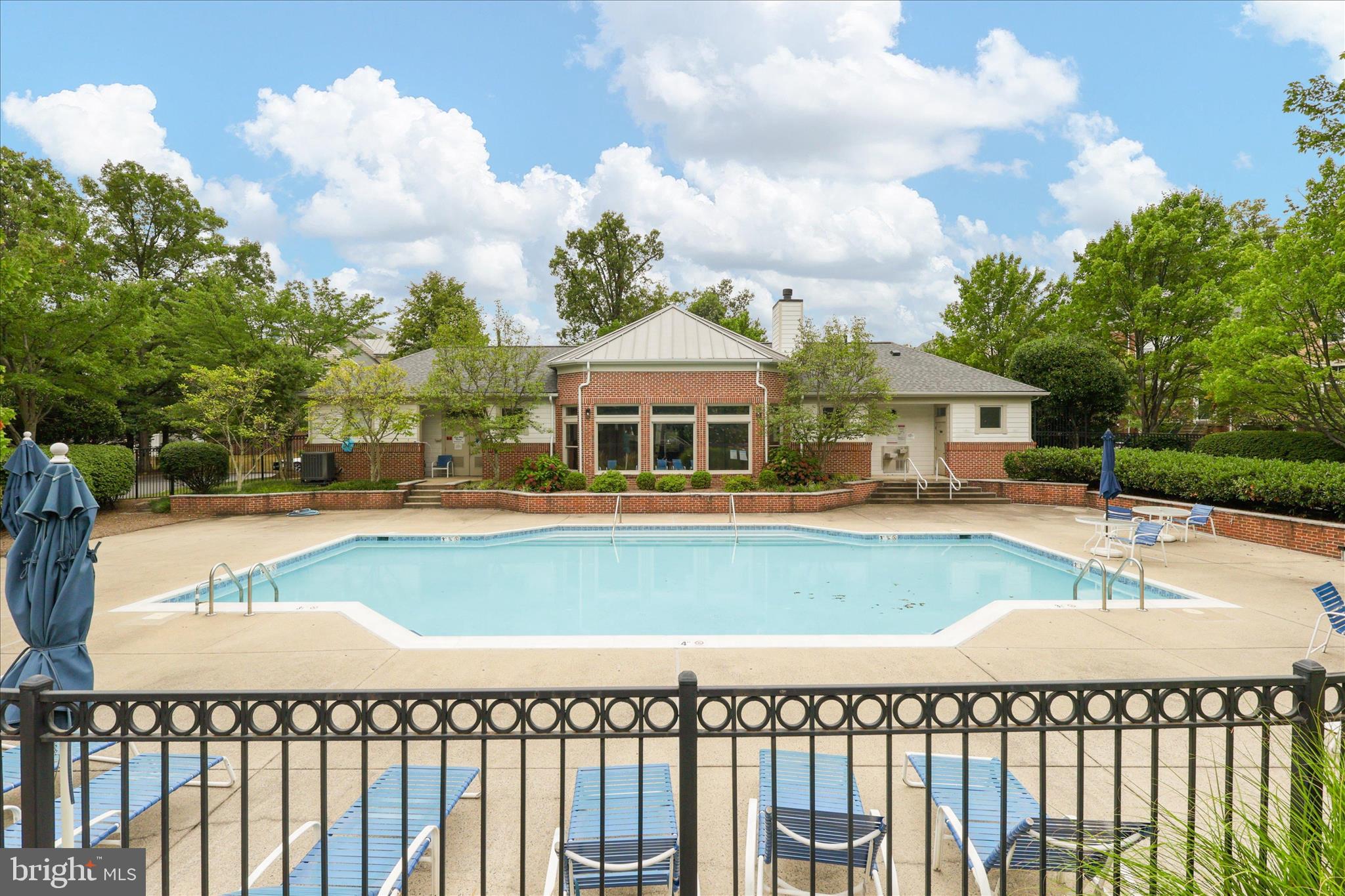 1720 Lake Shore Crest Drive, Unit 34 Reston, VA 20190 - Photo 27 of 37