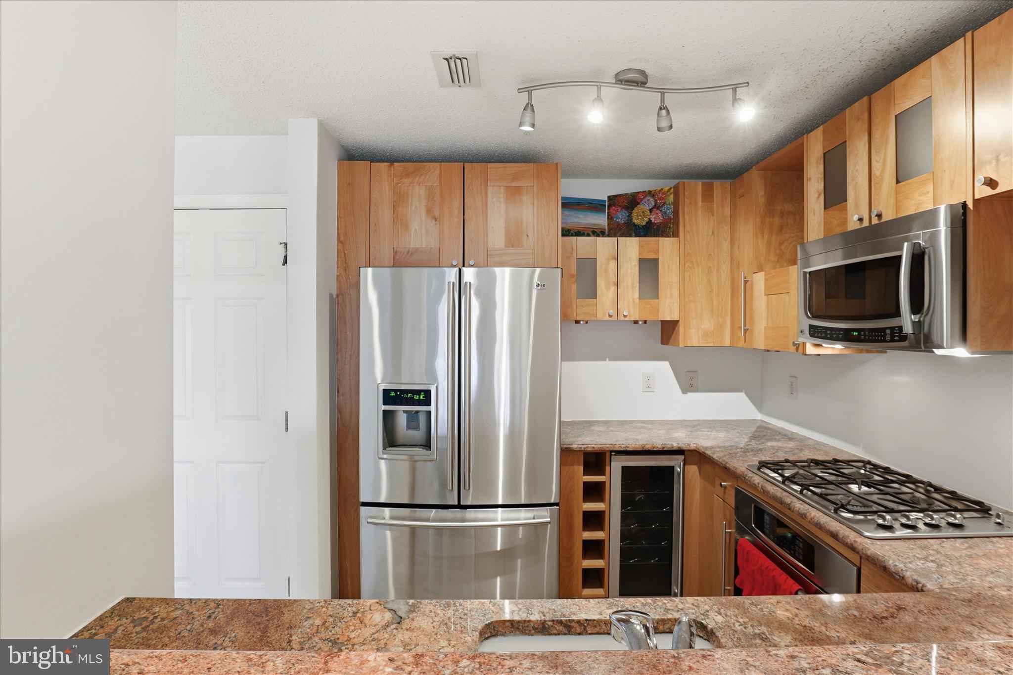 1720 Lake Shore Crest Drive, Unit 34 Reston, VA 20190 - Photo 7 of 37