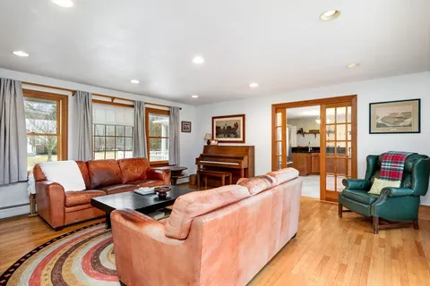 $675,000 | 692 Elm Street, Somerset, MA 02726
