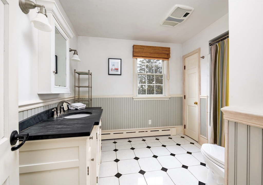 692 Elm Street Somerset, MA 02726 - Photo 17 of 42