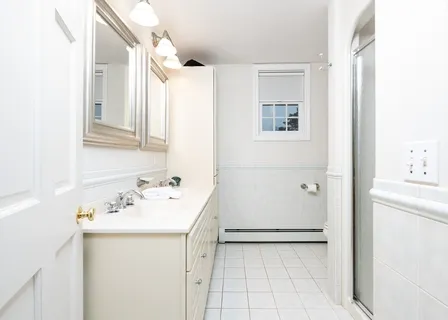 $675,000 | 692 Elm Street, Somerset, MA 02726