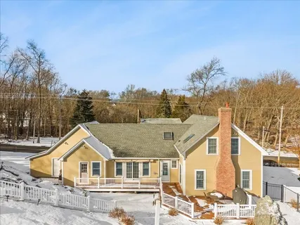 $675,000 | 692 Elm Street, Somerset, MA 02726