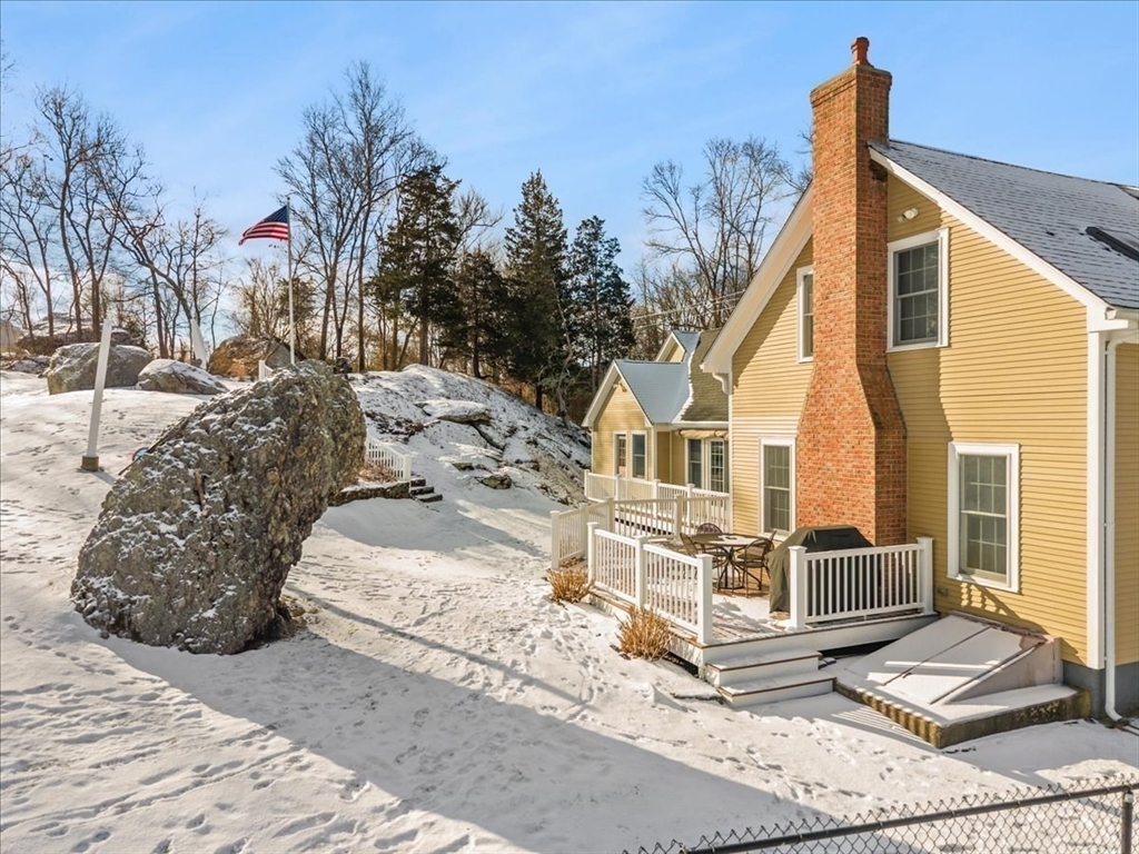 692 Elm Street Somerset, MA 02726 - Photo 26 of 42