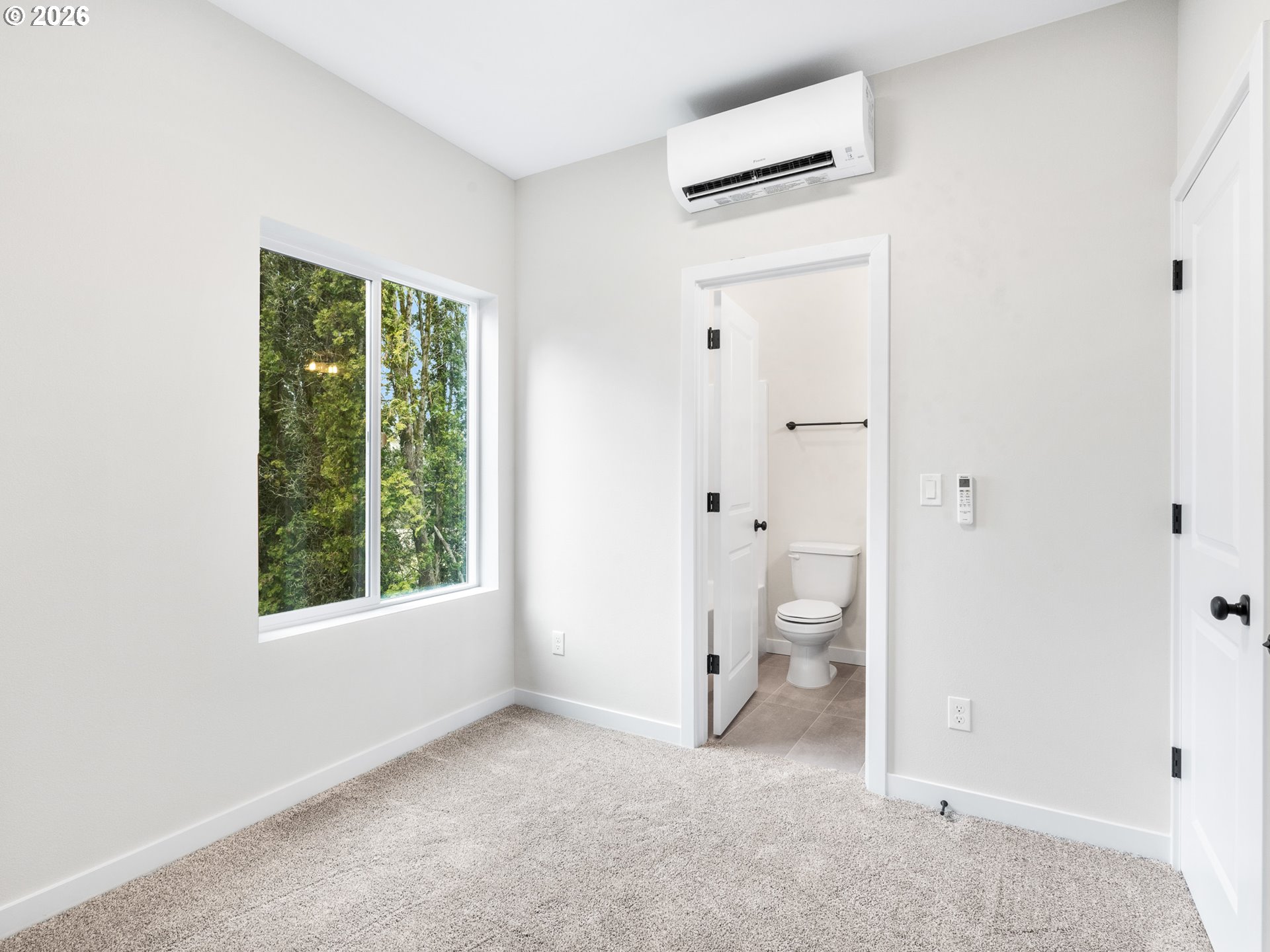 8628 Southwest 21st Avenue, Unit 2 Portland, OR 97219 - Photo 8 of 16