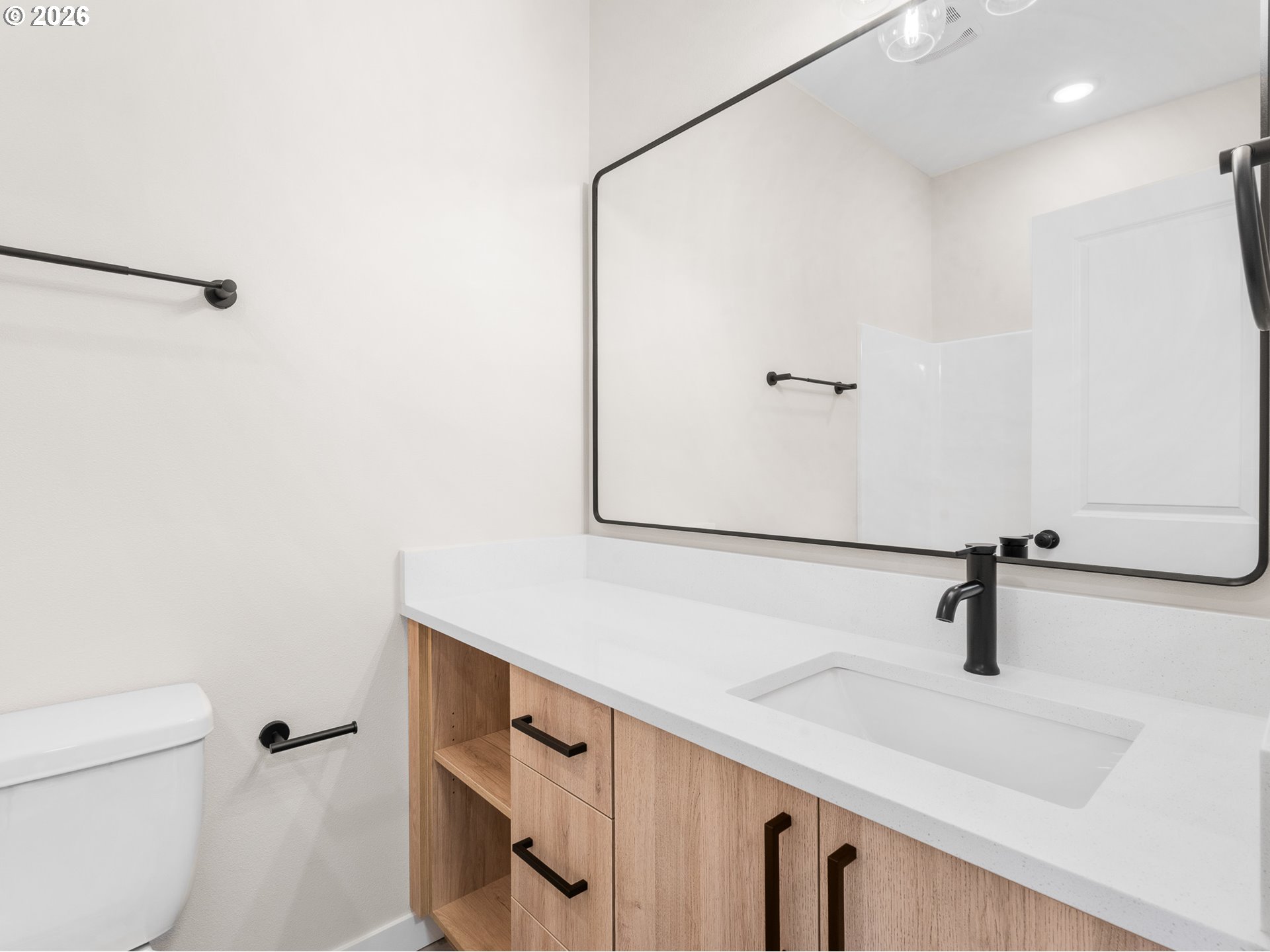 8628 Southwest 21st Avenue, Unit 2 Portland, OR 97219 - Photo 9 of 16