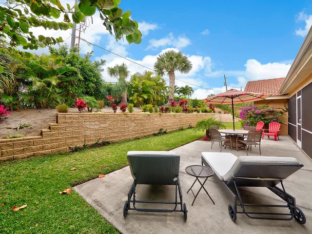 a view of outdoor space yard and patio