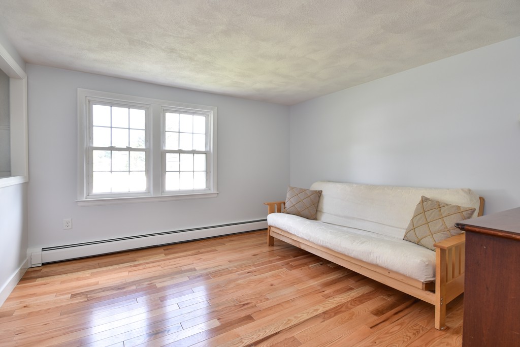 2 Brookfield Road Milford, MA 01757 - Photo 8 of 19 Gallery Image 8