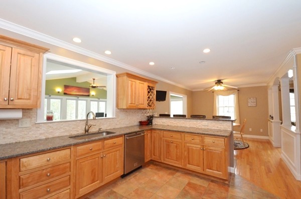 139 Kimball Road Amesbury, MA 01913 - Photo 3 of 20 Gallery Image 3