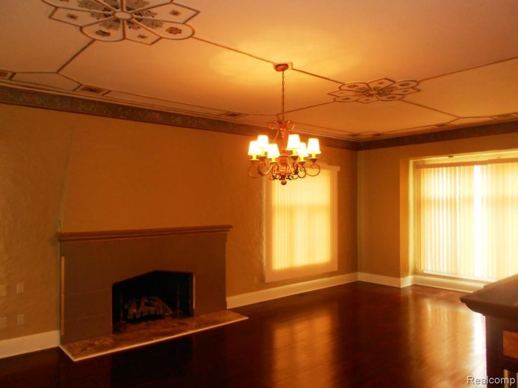 19733 Shrewsbury Road Detroit, MI 48221 - Photo 5 of 16 5.jpg