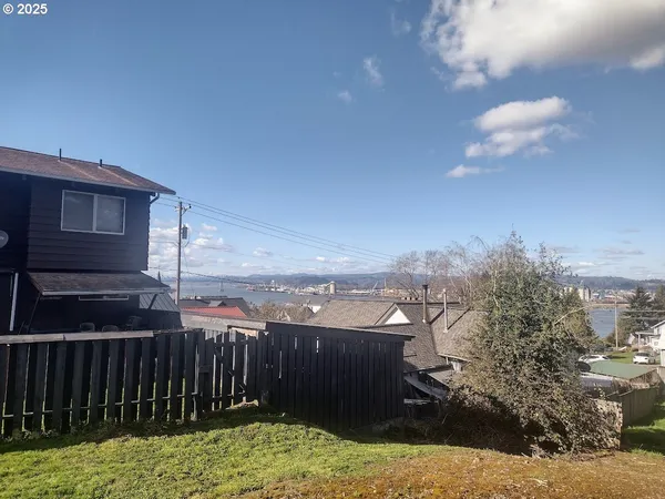 $49,900 | 411 East E Street, Rainier, OR 97048