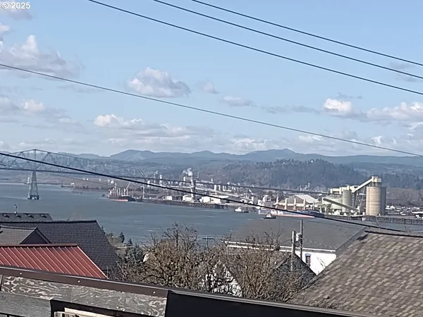 $49,900 | 411 East E Street, Rainier, OR 97048