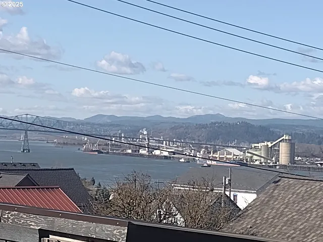 $49,900 | 411 East E Street, Rainier, OR 97048