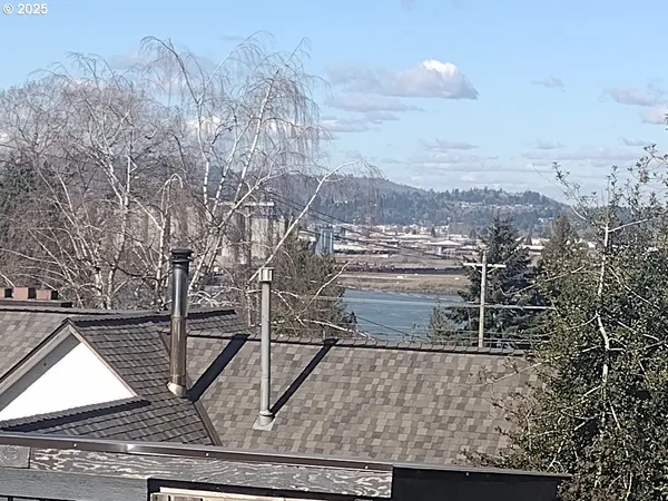 $49,900 | 411 East E Street, Rainier, OR 97048