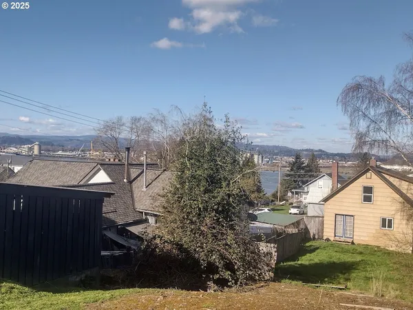 $49,900 | 411 East E Street, Rainier, OR 97048