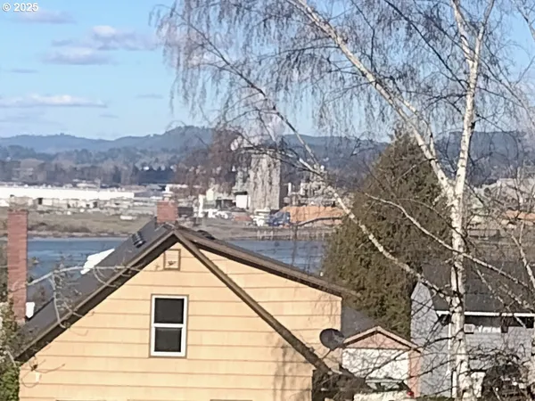 $49,900 | 411 East E Street, Rainier, OR 97048