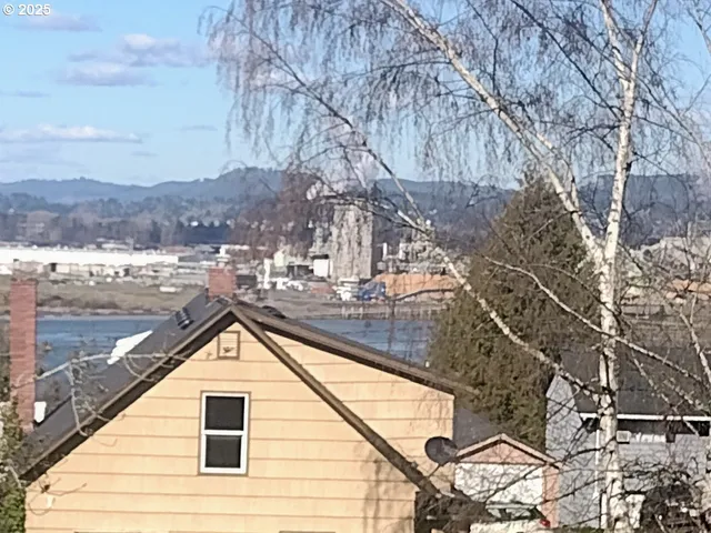 $49,900 | 411 East E Street, Rainier, OR 97048