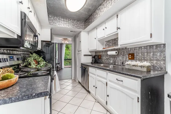 $245,000 | 4955 Smoketalk Lane, Unit 5, Westerville, OH 43081