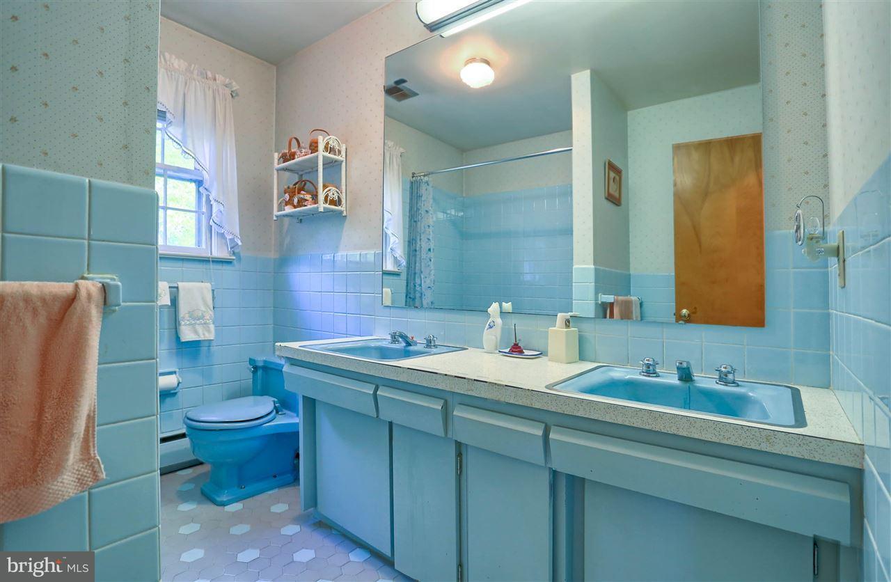 805 Witmer Road York, PA 17402 - Photo 15 of 23 Gallery Image 15
