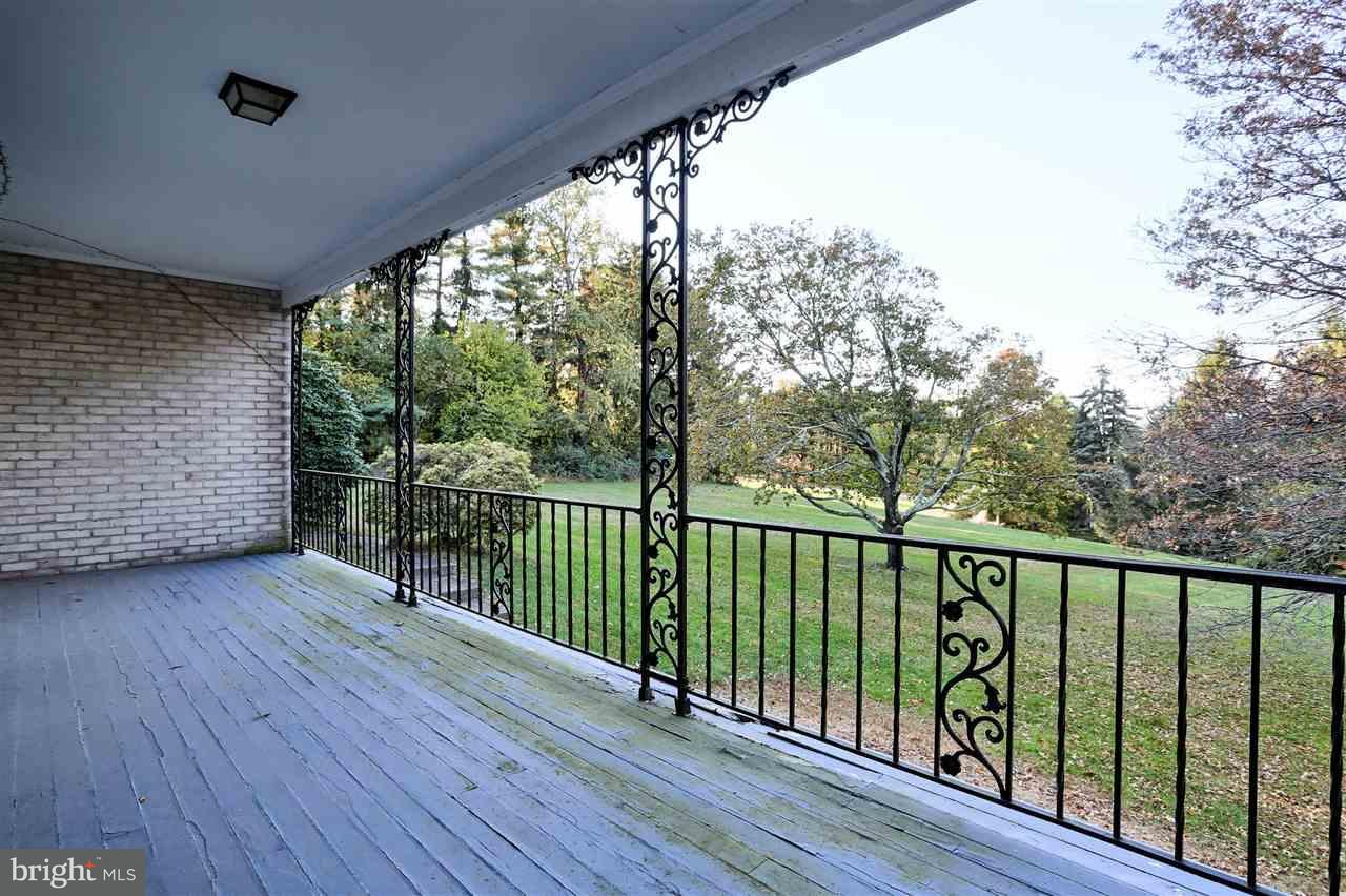 805 Witmer Road York, PA 17402 - Photo 2 of 23 Gallery Image 2