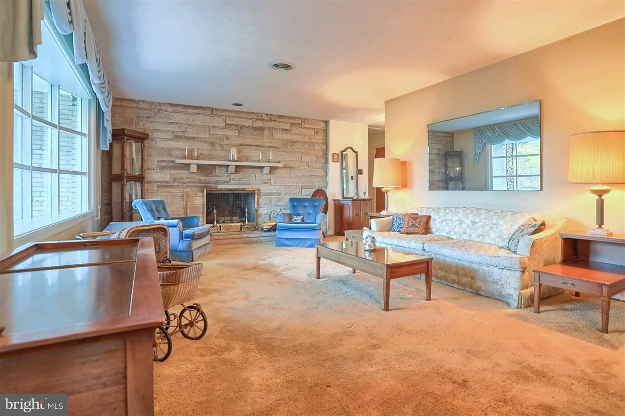 805 Witmer Road York, PA 17402 - Photo 5 of 23 Gallery Image 5