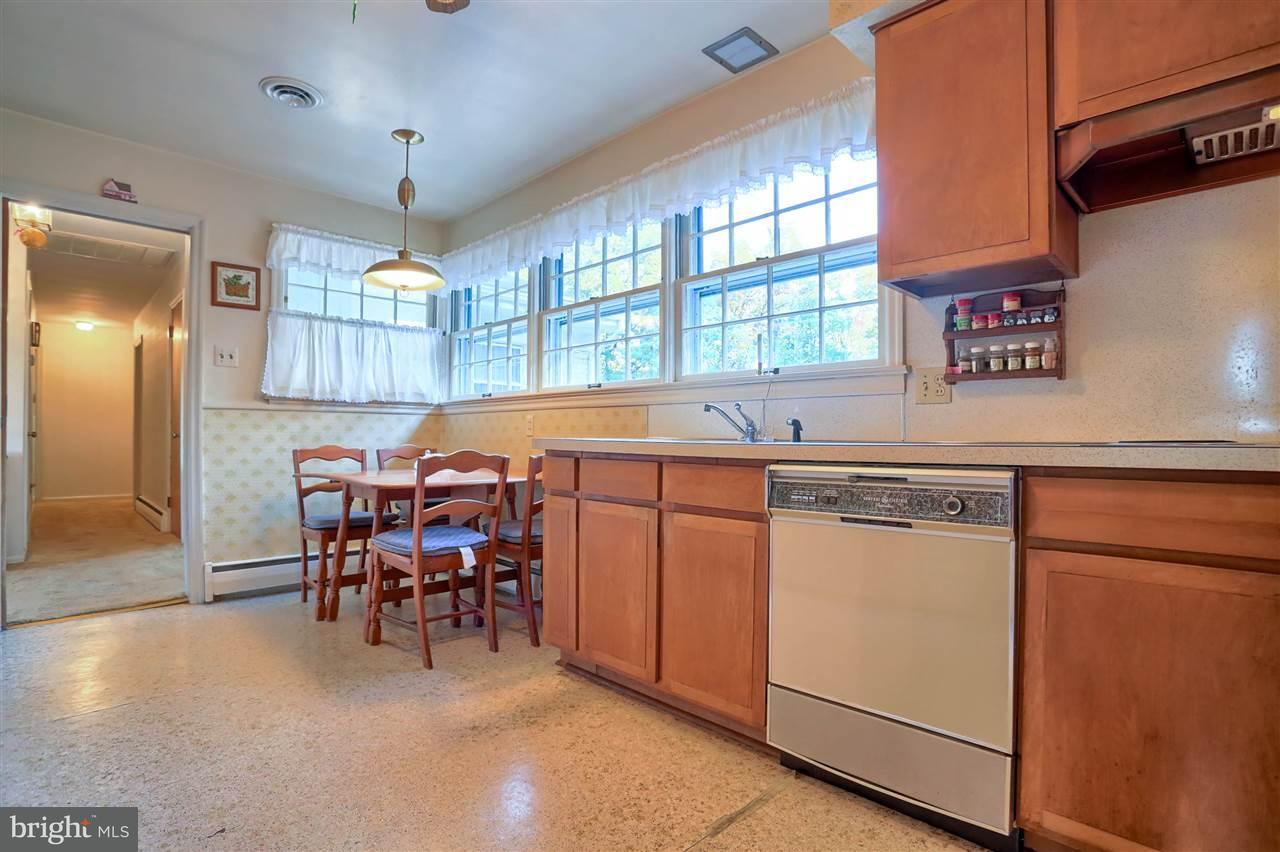 805 Witmer Road York, PA 17402 - Photo 8 of 23 Gallery Image 8