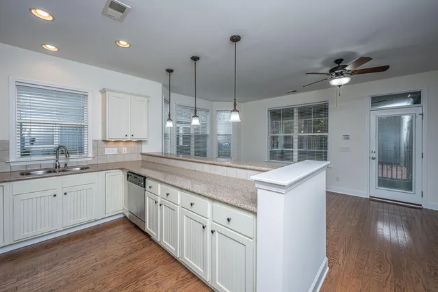 $2,600 | 2445 Kings Gate Lane, Mount Pleasant, SC 29466