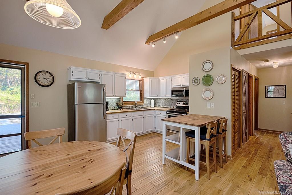 509 Kilgore Road Waynesville, NC 28785 - Photo 8 of 34
