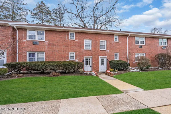 $2,000 | 364 Westwood Avenue, Unit 23, Long Branch, NJ 07740