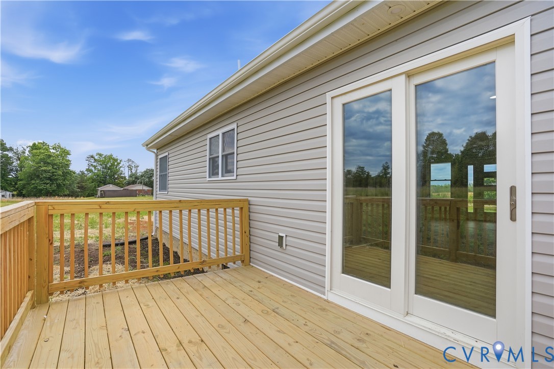 7839 King William Road Aylett, VA 23009 - Photo 33 of 38 a view of balcony with wooden floor